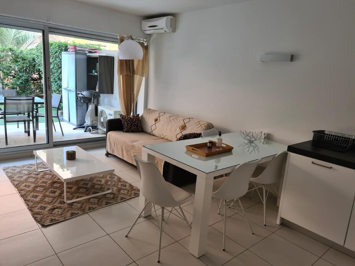 Le Lodge, T2 classé 3 étoiles avec jardin, parking, piscine&mer à 2 pas Menton Exterior foto